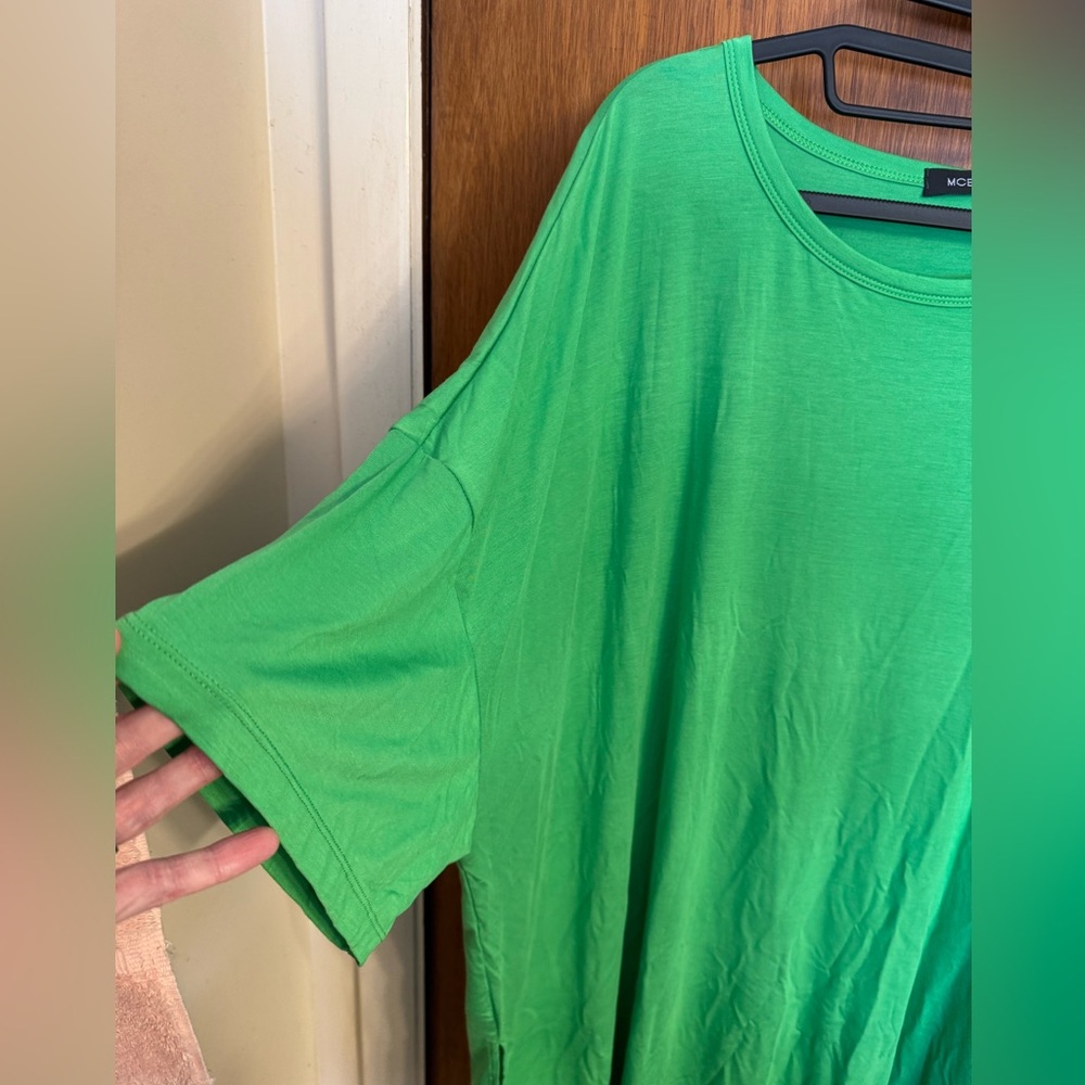 New With Tags, Women’s Shamrock Green, Oversized, Short Sleeve Tunic, Size XL - Picture 9 of 12